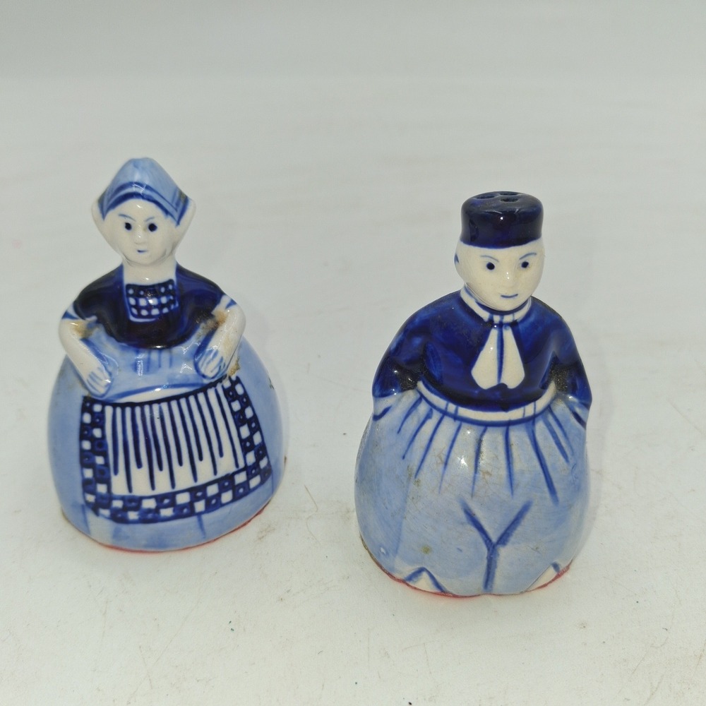 Vintage Elesva Holland Dutch Boy and Girl Salt and Pepper Shakers Blue White